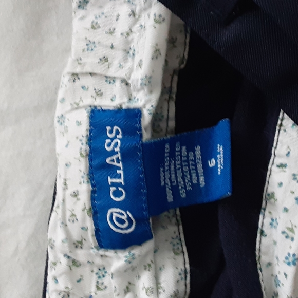 Uniform skorts 2 navy size 6 - Picture 2 of 3